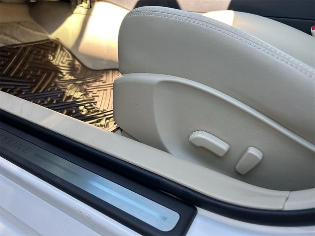 スカイライン ２５０ＧＴ　ＦＯＵＲ　純正ＴＶナビ　サイド／バックカメラ　ＥＴＣ　プッシュスタート　ハーフレザーシート　パワーシート　ＡＴ　ステアリングスイッチ　パール（73枚目）