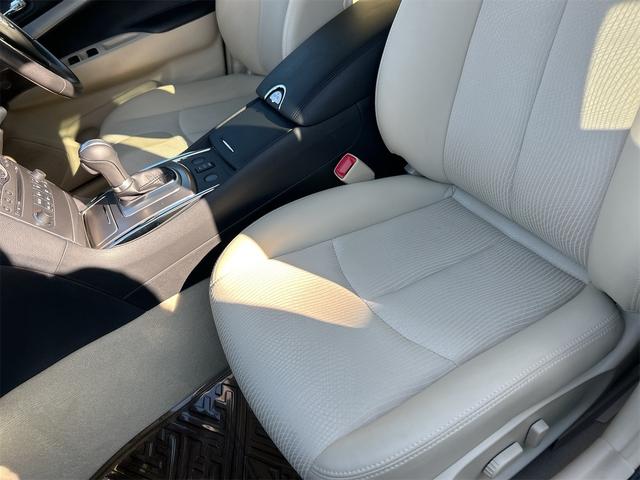 スカイライン ２５０ＧＴ　ＦＯＵＲ　純正ＴＶナビ　サイド／バックカメラ　ＥＴＣ　プッシュスタート　ハーフレザーシート　パワーシート　ＡＴ　ステアリングスイッチ　パール（74枚目）