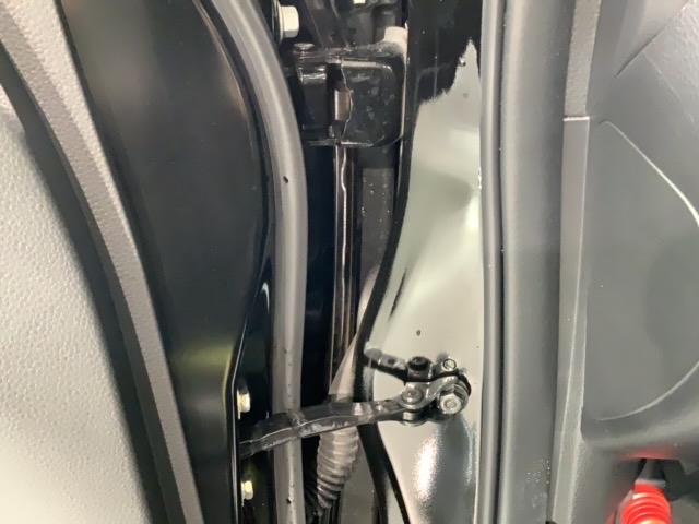 フィット ネス　ＨｏｎｄａＳＥＮＳＩＮＧ２ト－ン１年保証　ＬＥＤヘッド　衝突軽減装置　キーレス　横滑り防止装置　バックカメラ　ワンオーナー　ＥＴＣ　クルーズコントロール　スマートキー　フルセグ　カーテンエアバッグ（40枚目）