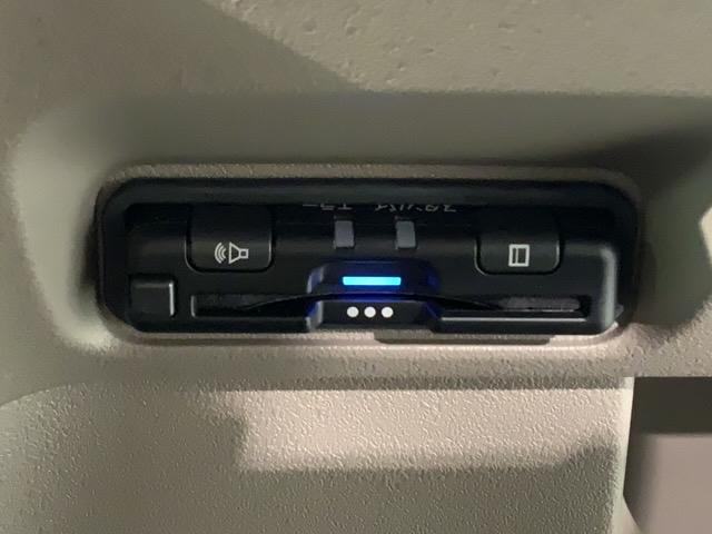 Ｎ－ＢＯＸジョイ ベースグレード　ＨｏｎｄａＳＥＮＳＩＮＧ２ト－ン新車保証　Ｂカメラ　フルセグＴＶ　両側電動ドア　ＬＥＤライト　前席シートヒーター　クルーズコントロール　エアバッグ　キーレス　ベンチシート　横滑り防止機能　スマートキー（12枚目）