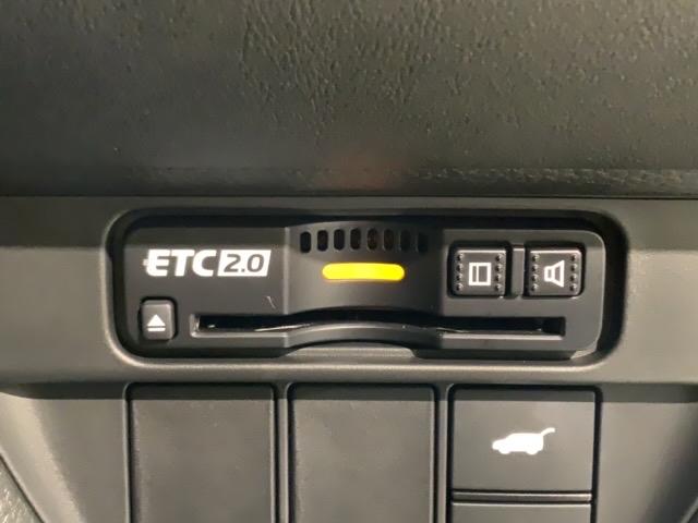 ＺＲ－Ｖ ｅ：ＨＥＶＺ特別仕様車ブラックスタイル　ＨｏｎｄａＳＥＮＳＩＮＧ新車保証試乗禁煙車　全周囲カメラ　電動シート　ＬＥＤライト　電動リアゲート　シ－トヒ－タ－　フルセグ　クルコン　バックカメラ　ＥＴＣ　サイドエアバッグ　ワンオーナー　記録簿（12枚目）