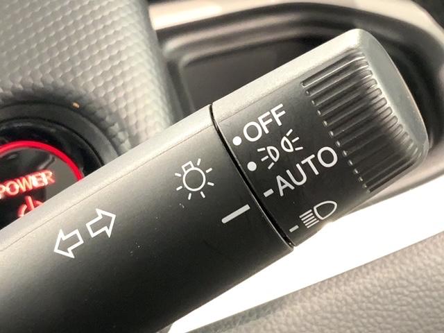 フィット ｅ：ＨＥＶベーシック　ＨｏｎｄａＳＥＮＳＩＮＧ新車保証試乗禁煙車　追突軽減ブレーキ　ワンオーナー車　フルセグＴＶ　カーテンエアバック　Ｒカメ　ＬＥＤ　パワーウインドウ　スマキー　横滑り防止　オートエアコン　ＥＴＣ車載器（11枚目）
