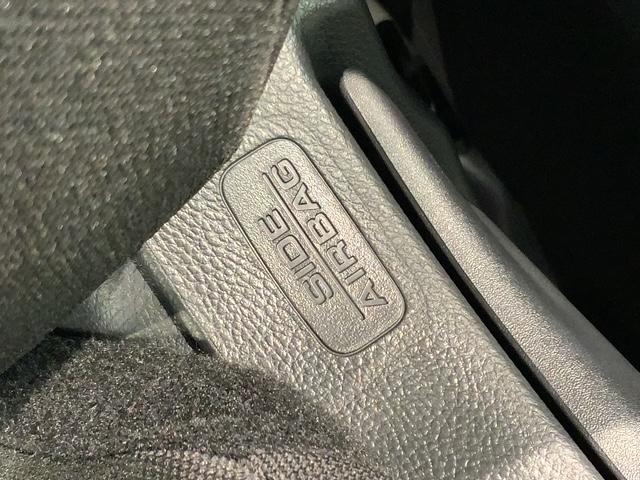 フィット ｅ：ＨＥＶベーシック　ＨｏｎｄａＳＥＮＳＩＮＧ新車保証試乗禁煙車　追突軽減ブレーキ　ワンオーナー車　フルセグＴＶ　カーテンエアバック　Ｒカメ　ＬＥＤ　パワーウインドウ　スマキー　横滑り防止　オートエアコン　ＥＴＣ車載器（24枚目）