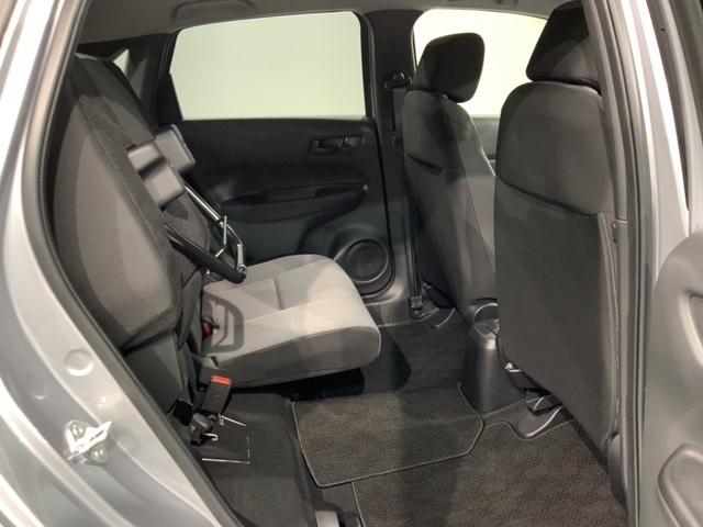 フィット ｅ：ＨＥＶベーシック　ＨｏｎｄａＳＥＮＳＩＮＧ新車保証試乗禁煙車　追突軽減ブレーキ　ワンオーナー車　フルセグＴＶ　カーテンエアバック　Ｒカメ　ＬＥＤ　パワーウインドウ　スマキー　横滑り防止　オートエアコン　ＥＴＣ車載器（32枚目）