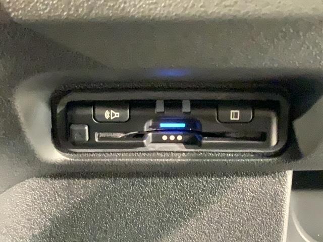 Ｎ－ＢＯＸカスタム ベースグレード　ＨｏｎｄａＳＥＮＳＩＮＧ新車保証試乗禁煙車　追突軽減ブレーキ　Ｂカメ　スマキー　ＬＥＤライト　オートエアコン　前席シートヒーター　クルーズコントロール　ＥＴＣ　ＥＳＣ　サイドカーテンエアバック　地デジ（12枚目）