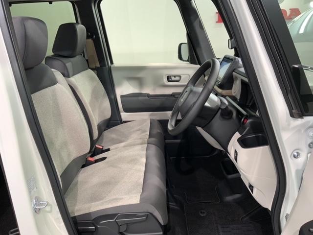 Ｎ－ＢＯＸ ベースグレード　ＨｏｎｄａＳＥＮＳＩＮＧ新車保証試乗禁煙車　パワーウインドー　衝突被害軽減　バックカメラ付　インテリキー　横滑り防止機能　両側スライド片側電動ドア　オートエアコン　ＬＥＤライト　盗難防止装置　フルセグ（16枚目）