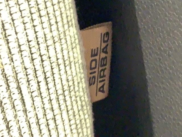 Ｎ－ＢＯＸ ベースグレード　ＨｏｎｄａＳＥＮＳＩＮＧ新車保証試乗禁煙車　パワーウインドー　衝突被害軽減　バックカメラ付　インテリキー　横滑り防止機能　両側スライド片側電動ドア　オートエアコン　ＬＥＤライト　盗難防止装置　フルセグ（24枚目）
