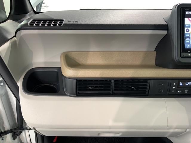 Ｎ－ＢＯＸ ベースグレード　ＨｏｎｄａＳＥＮＳＩＮＧ新車保証試乗禁煙車　パワーウインドー　衝突被害軽減　バックカメラ付　インテリキー　横滑り防止機能　両側スライド片側電動ドア　オートエアコン　ＬＥＤライト　盗難防止装置　フルセグ（25枚目）