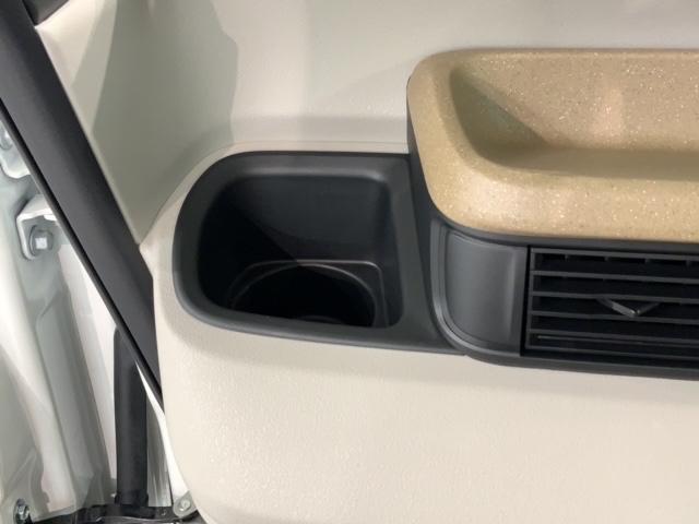 Ｎ－ＢＯＸ ベースグレード　ＨｏｎｄａＳＥＮＳＩＮＧ新車保証試乗禁煙車　パワーウインドー　衝突被害軽減　バックカメラ付　インテリキー　横滑り防止機能　両側スライド片側電動ドア　オートエアコン　ＬＥＤライト　盗難防止装置　フルセグ（29枚目）