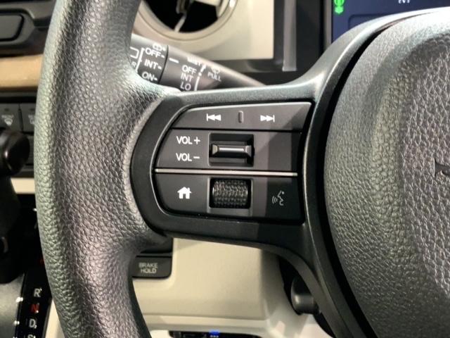 Ｎ－ＢＯＸ ベースグレード　ＨｏｎｄａＳＥＮＳＩＮＧ新車保証試乗禁煙車　パワーウインドー　衝突被害軽減　バックカメラ付　インテリキー　横滑り防止機能　両側スライド片側電動ドア　オートエアコン　ＬＥＤライト　盗難防止装置　フルセグ（9枚目）
