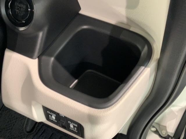 Ｎ－ＢＯＸ ベースグレード　コンフォートパッケージＨｏｎｄａＳＥＮＳＩＮＧ　パワーウインドー　衝突被害軽減　バックカメラ付　インテリキー　横滑り防止機能　禁煙　オートエアコン　ＬＥＤライト　盗難防止装置　Ｗエアバック　エアバッグ（29枚目）