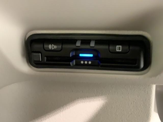 Ｎ－ＢＯＸ ファッションスタイル　コンフォートパッケージＨｏｎｄａＳＥＮＳＩＮＧ　インテリキー　禁煙　サイドエアバッグ　エアコン　イモビ　エアバッグ　ＬＥＤライト　リアカメラ　ＥＴＣ車載器　フルセグ　キーフリー　クルーズコントロール（12枚目）