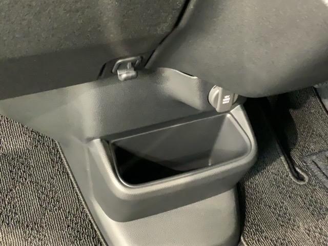 Ｎ－ＢＯＸカスタム ターボ　ＨｏｎｄａＳＥＮＳＩＮＧ新車保証試乗禁煙車　誤発進抑制　セキュリティー　ＬＥＤランプ　整備記録簿　サイドＳＲＳ　アクティブクルーズコントロール　シートヒータ　エアバッグ　Ｒカメラ　ＥＴＣ車載器　ＡＢＳ（27枚目）