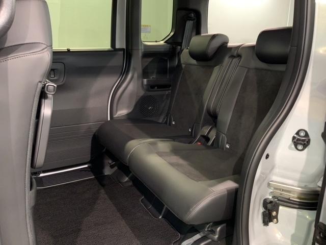 Ｎ－ＢＯＸカスタム ターボ　ＨｏｎｄａＳＥＮＳＩＮＧ新車保証試乗禁煙車　誤発進抑制　セキュリティー　ＬＥＤランプ　整備記録簿　サイドＳＲＳ　アクティブクルーズコントロール　シートヒータ　エアバッグ　Ｒカメラ　ＥＴＣ車載器　ＡＢＳ（31枚目）