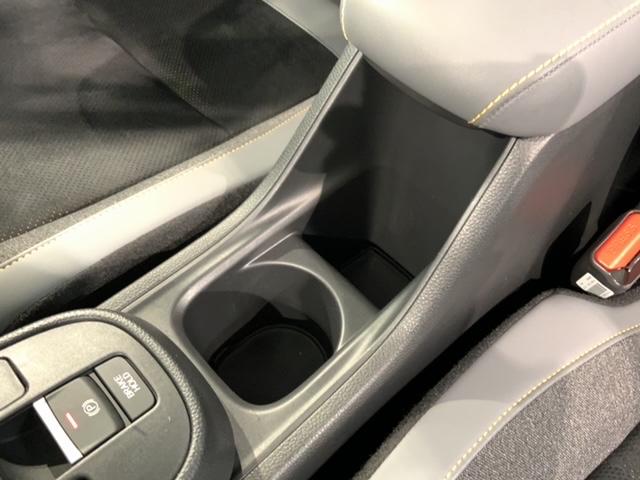 フィット ｅ：ＨＥＶＲＳ　ＨｏｎｄａＳＥＮＳＩＮＧ新車保証試乗禁煙車　カーテンエアバック　ＬＥＤヘッドライ　フルセグテレビ　Ｂカメ　ＥＴＣ装備　セキュリティアラーム　スマートキ　クルーズコントロール　パワーステアリング　ＡＢＳ（28枚目）