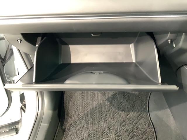 ヴェゼル ｅ：ＨＥＶ　Ｚ　ホンダセンシング　新車保証継承　禁煙　当社デモカー　ナビ　Ｒカメラ　ＣＤ　ＤＶＤ　ＢＴオーディオ　音楽録音　ＴＶ　アルミ　ＬＥＤヘッド　シートヒーター　パワーテールゲート　クルコン　スマートキー（25枚目）