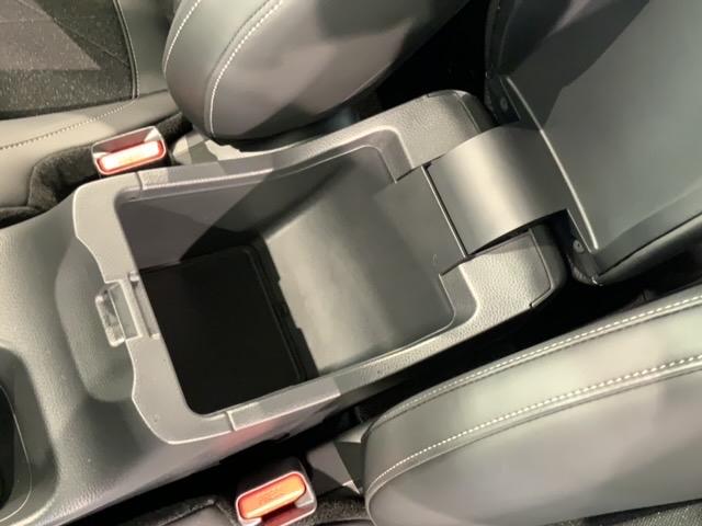 ヴェゼル ｅ：ＨＥＶ　Ｚ　ホンダセンシング　新車保証継承　禁煙　当社デモカー　ナビ　Ｒカメラ　ＣＤ　ＤＶＤ　ＢＴオーディオ　音楽録音　ＴＶ　アルミ　ＬＥＤヘッド　シートヒーター　パワーテールゲート　クルコン　スマートキー（28枚目）