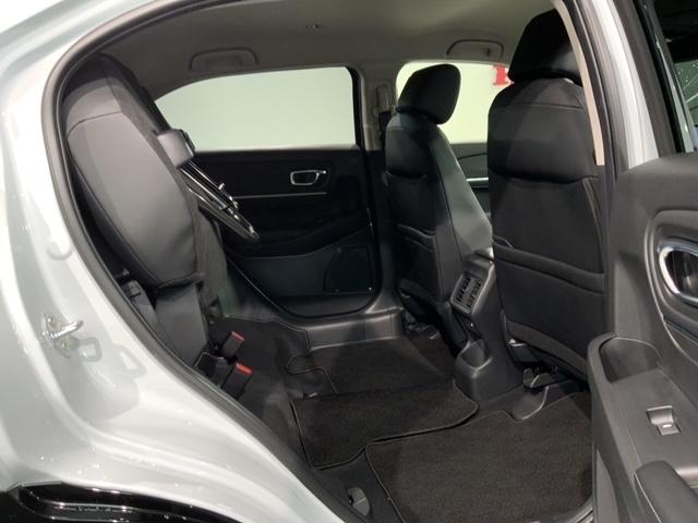 ヴェゼル ｅ：ＨＥＶ　Ｚ　ホンダセンシング　新車保証継承　禁煙　当社デモカー　ナビ　Ｒカメラ　ＣＤ　ＤＶＤ　ＢＴオーディオ　音楽録音　ＴＶ　アルミ　ＬＥＤヘッド　シートヒーター　パワーテールゲート　クルコン　スマートキー（35枚目）