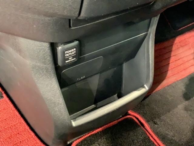 ステップワゴンスパーダ Z 禁煙 大型ナビ 後席モニタ- バックカメラ Bluetooth 音楽録音 フルセグTV/ DVD再生 両側電動スライドドア ETC HIDヘッドライト ドアバイザ- フロアマット 整備記録簿(27枚目)