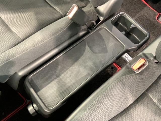 ステップワゴンスパーダ Z 禁煙 大型ナビ 後席モニタ- バックカメラ Bluetooth 音楽録音 フルセグTV/ DVD再生 両側電動スライドドア ETC HIDヘッドライト ドアバイザ- フロアマット 整備記録簿(28枚目)