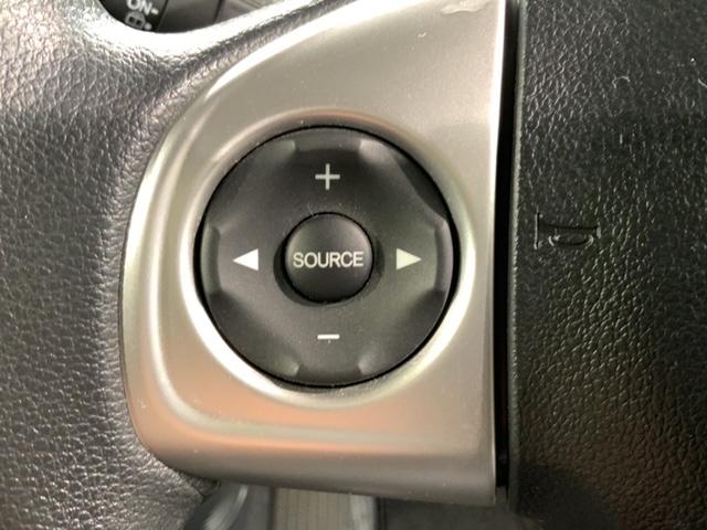 N-BOXカスタム G・Lパッケージ 禁煙 ワンオ-ナ- ナビ バックカメラ Bluetooth 音楽録音 フルセグTV DVD再生 衝突軽減ブレ-キ 両側電動スライドドア ETC サイドカ-テンSRS ドアバイザ- フロアマット 記録簿(11枚目)