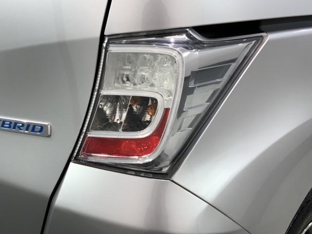 フリードスパイクハイブリッド ジャストセレクション ナビ バックカメラ 音楽録音 TV DVD再生 クル-ズコントロ-ル 両側電動スライドドア ETC HIDヘッドライト ドアバイザ- フロアマット 純正アルミホイ-ル 整備記録簿 横滑り防止装置(43枚目)