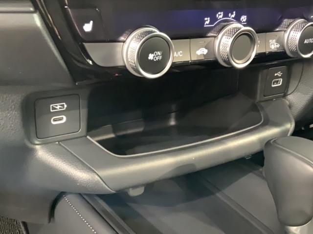 ヴェゼル G H SENSING 新車保証 試乗車 ワンオ-ナ- ナビVXU-245VZi TV Rカメラ CD録音 BTオ-ディオ DVD ETC LEDライト VSA アルミ スマ-トキ- スペアキー AAC(27枚目)