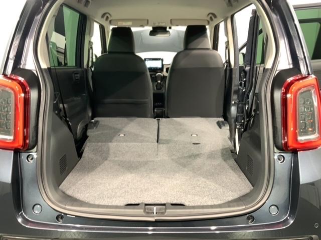 リアシートを倒すと、ラゲッジスペースを広くお使いいただけます！
