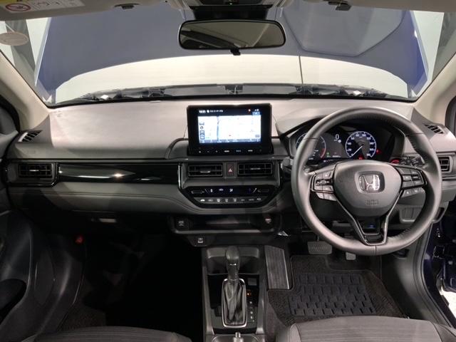 ＷＲ－Ｖ Ｚ＋ブラックスタイル　ＳＥＮＳＩＮＧ　最長５年保証　禁煙試乗車　８ｉｎナビ　ＴＶ　Ｒカメラ　Ｂｌｕｅｔｏｏｔｈ　ＥＴＣ　ＬＥＤライト　ＶＳＡ　クルコン　アルミ　フォグ　スマートキー　盗難防止装置　パーキングセンサー（9枚目）