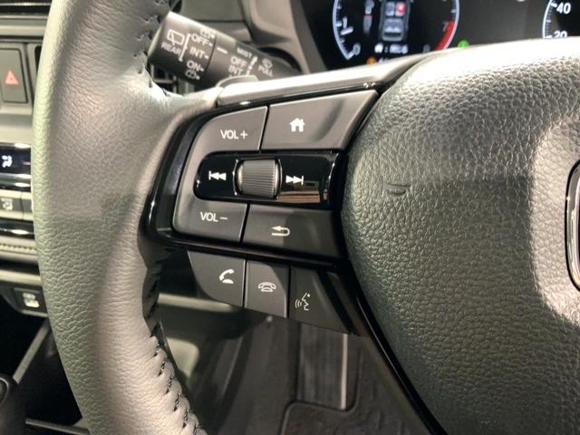 ＷＲ－Ｖ Ｚ＋ブラックスタイル　ＳＥＮＳＩＮＧ　最長５年保証　禁煙試乗車　８ｉｎナビ　ＴＶ　Ｒカメラ　Ｂｌｕｅｔｏｏｔｈ　ＥＴＣ　ＬＥＤライト　ＶＳＡ　クルコン　アルミ　フォグ　スマートキー　盗難防止装置　パーキングセンサー（10枚目）