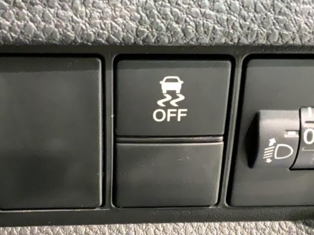 ＷＲ－Ｖ Ｚ＋ブラックスタイル　ＳＥＮＳＩＮＧ　最長５年保証　禁煙試乗車　８ｉｎナビ　ＴＶ　Ｒカメラ　Ｂｌｕｅｔｏｏｔｈ　ＥＴＣ　ＬＥＤライト　ＶＳＡ　クルコン　アルミ　フォグ　スマートキー　盗難防止装置　パーキングセンサー（13枚目）