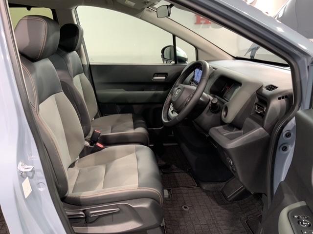 フリード クロスター　ＳＥＮＳＩＮＧ　最長５年　禁煙試乗車　９ｉｎナビ　ＴＶ　Ｒカメラ　Ｂｌｕｅｔｏｏｔｈ　ＣａｒＰｌａｙ　ＡｎｄｒｏｉｄＡｕｔｏ　ＥＴＣ　ＬＥＤライト　両側電動ドア　シートヒーター　フォグ　ＢＳＩ（17枚目）