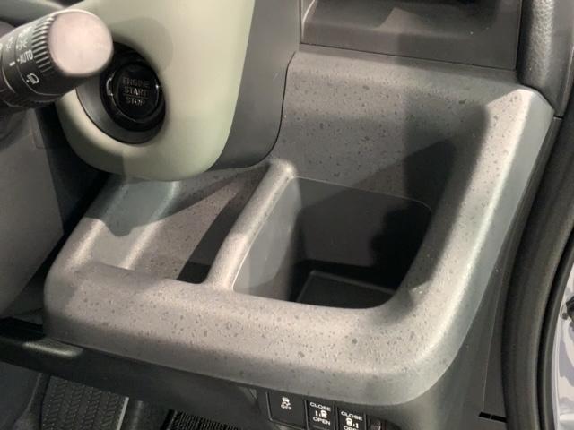 フリード クロスター　ＳＥＮＳＩＮＧ　最長５年　禁煙試乗車　９ｉｎナビ　ＴＶ　Ｒカメラ　Ｂｌｕｅｔｏｏｔｈ　ＣａｒＰｌａｙ　ＡｎｄｒｏｉｄＡｕｔｏ　ＥＴＣ　ＬＥＤライト　両側電動ドア　シートヒーター　フォグ　ＢＳＩ（30枚目）