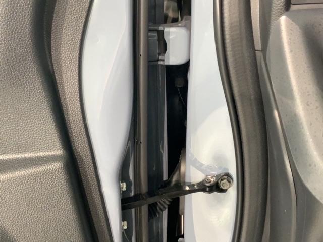 フリード クロスター　ＳＥＮＳＩＮＧ　最長５年　禁煙試乗車　９ｉｎナビ　ＴＶ　Ｒカメラ　Ｂｌｕｅｔｏｏｔｈ　ＣａｒＰｌａｙ　ＡｎｄｒｏｉｄＡｕｔｏ　ＥＴＣ　ＬＥＤライト　両側電動ドア　シートヒーター　フォグ　ＢＳＩ（42枚目）