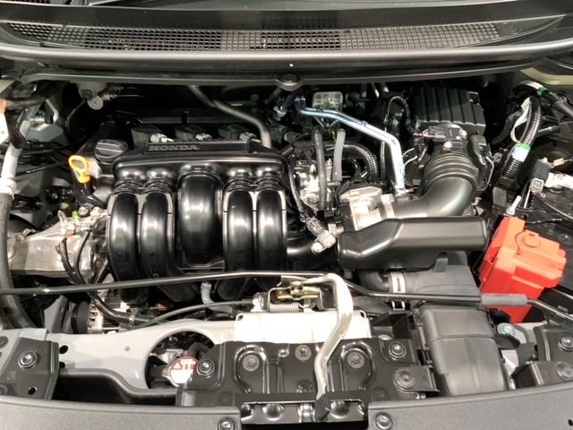 フリード クロスター　ＳＥＮＳＩＮＧ　最長５年　禁煙試乗車　９ｉｎナビ　ＴＶ　Ｒカメラ　Ｂｌｕｅｔｏｏｔｈ　ＣａｒＰｌａｙ　ＡｎｄｒｏｉｄＡｕｔｏ　ＥＴＣ　ＬＥＤライト　両側電動ドア　シートヒーター　フォグ　ＢＳＩ（44枚目）