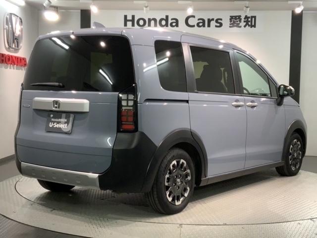 フリード クロスター　ＳＥＮＳＩＮＧ　最長５年　禁煙試乗車　９ｉｎナビ　ＴＶ　Ｒカメラ　Ｂｌｕｅｔｏｏｔｈ　ＣａｒＰｌａｙ　ＡｎｄｒｏｉｄＡｕｔｏ　ＥＴＣ　ＬＥＤライト　両側電動ドア　シートヒーター　フォグ　ＢＳＩ（50枚目）