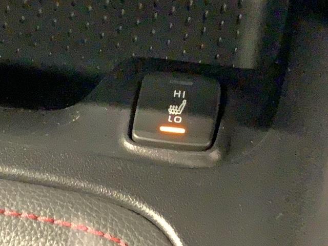 カローラスポーツ ハイブリッドＧＺ　最長５年保証　純正ナビ　ＴＶ　Ｒカメラ　ＢＴオ－ディオ　ドラレコ　衝突軽減Ｂ　ＥＴＣ　ＬＥＤライト　横滑り防止　シ－トヒ－タ－　クルコン　アルミ　スマ－トキ－　スペアキ－　盗難防止装置　Ｗエアバッグ（14枚目）