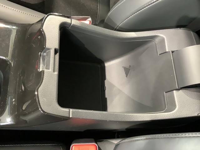 ヴェゼル ｅ：ＨＥＶＺ　ＳＥＮＳＩＮＧ　最長５年保証　禁煙　１オ－ナ－　純正９ｉｎナビ　ＴＶ　ＲカメラＣａｒＰｌａｙ　マルチビュ－　Ｂｌｕｅｔｏｏｔｈ　ドラレコ前後　ＥＴＣ２．０　シ－トヒ－タ－　パーキングセンサー　ＢＳＩ（29枚目）