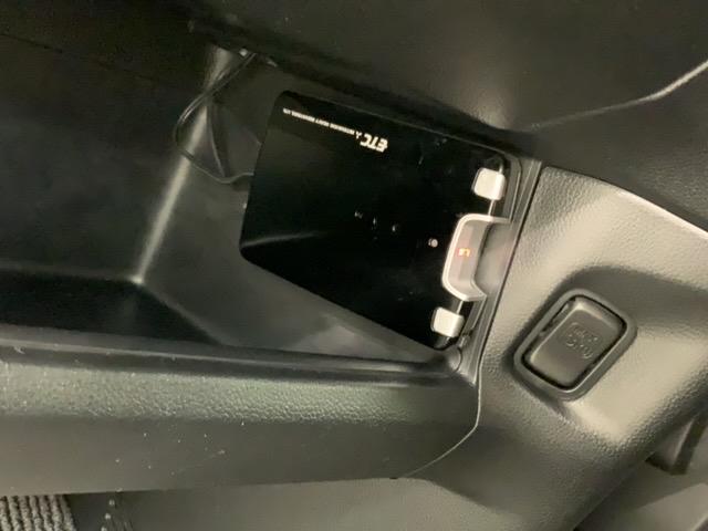 Ｎ－ＯＮＥ プレミアム・Ｌパッケージ　２ト－ン　１年保証　ナビＶＸＭ－１２８ＶＳ　ＴＶ　Ｒカメラ　ＤＶＤ　ＥＴＣ　ＨＩＤ　ＶＳＡ　アルミ　フォグ　ベンチシート　スマートキー　盗難防止装置　整備記録簿　ＡＡＣ　Ｗエアバッグ　両席エアバック（11枚目）