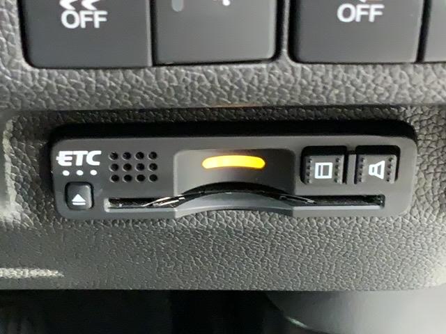 フリード Ｇ・ホンダセンシング　最長５年保証　ワンオーナー　ナビＶＸＭ－２１７ＶＦＮｉ　ＴＶ　Ｒカメラ　ＣＤ録音　ＢＴオ－ディオＤＶＤ　ＥＴＣ　ＬＥＤライト　両側電動ドア　ＶＳＡ　シ－トヒ－タ－　クルコン　アルミ　スマ－トキ－ＡＡＣ（12枚目）