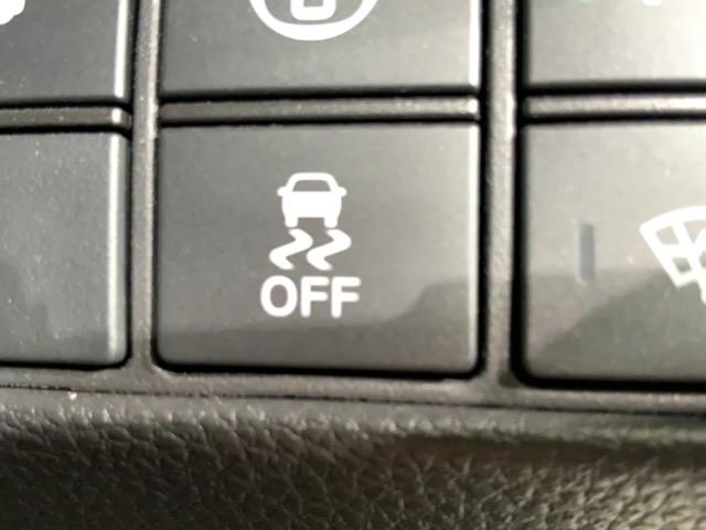 ヴェゼル ｅ：ＨＥＶＺ　Ｈ　ＳＥＮＳＩＮＧ　最長５年保証　純正ナビＴＶ　Ｒカメラ　ＢＴオ－ディオ　ＥＴＣ　ＬＥＤライト　ＶＳＡ　シ－トヒ－タ－　アルミ　スマ－トキ－　スペアキー　盗難防止装置　整備記録簿　ドアバイザ－　ＡＡＣ（12枚目）