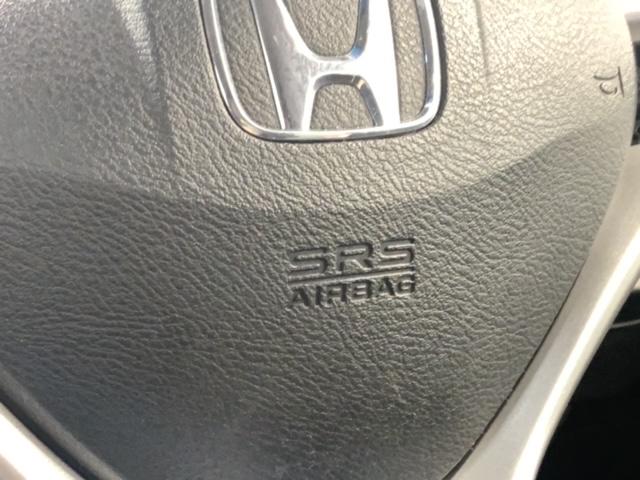 フィット １３Ｇ・スマートセレクションファインスタイル　１年保証　ワンオ－ナ－　ナビＶＸＭ－１２８Ｃ　Ｒカメラ　ＥＴＣ　ＨＩＤ　アルミ　スマ－トキ－　スペアキー　盗難防止装置　整備記録簿　ドアバイザ－　ＡＡＣ　Ｗエアバッグ　インテリキー　キーレス　ＡＢＳ（22枚目）