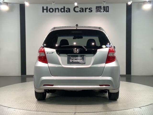 フィット １３Ｇ・スマートセレクションファインスタイル　１年保証　ワンオ－ナ－　ナビＶＸＭ－１２８Ｃ　Ｒカメラ　ＥＴＣ　ＨＩＤ　アルミ　スマ－トキ－　スペアキー　盗難防止装置　整備記録簿　ドアバイザ－　ＡＡＣ　Ｗエアバッグ　インテリキー　キーレス　ＡＢＳ（49枚目）