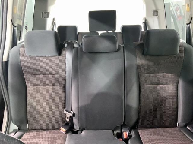 ヴォクシー ＺＳＧ’ｓ　１年保証　純正ナビ　ＴＶ　Ｒカメラ　ＢＴオ－ディオ　ＤＶＤ　ドラレコ　Ｒモニタ－　ＨＩＤ　アルミ　スマ－トキ－　盗難防止装置　整備記録簿　ドアバイザ－　ＡＡＣ　Ｗエアバッグ　ローダウン　地デジ（32枚目）