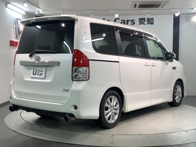 ヴォクシー ＺＳＧ’ｓ　１年保証　純正ナビ　ＴＶ　Ｒカメラ　ＢＴオ－ディオ　ＤＶＤ　ドラレコ　Ｒモニタ－　ＨＩＤ　アルミ　スマ－トキ－　盗難防止装置　整備記録簿　ドアバイザ－　ＡＡＣ　Ｗエアバッグ　ローダウン　地デジ（50枚目）