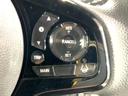 クルーズコントロールを装備しています。高速道路などで一定の速度で走ってくれるので運転が楽ですよ！速度を設定できますので、スピードの出しすぎにも注意できます。