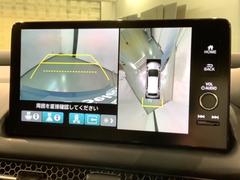 全方位モニターがついています！　車の周囲を３６０°安全確認できるので、普段の駐車はもちろんの事、縦列駐車や幅寄せの際にも活躍してくれますよ。 6