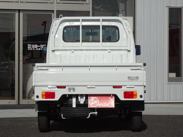 KCエアコン・パワステ AT/オートライト/ぬかるみ脱出アシスト/横滑り抑制/メッキフロントガーニッシュ/ビニールレザーシート/ABS/AM・FMラジオ/運転席・助手席SRSエアバック/エアコン/パワステ/予備キー(12枚目)
