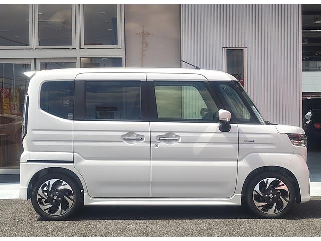 スペーシアカスタム ハイブリッドＸＳ　☆両側パワースライドドア☆全方位モニター付メモリーナビ☆スズキセーフティサポート☆ＬＥＤヘッドランプ☆スマートキー☆アイドリングストップ☆前席シートヒーター☆スリムサーキュレーター☆アルミホイール☆（7枚目）