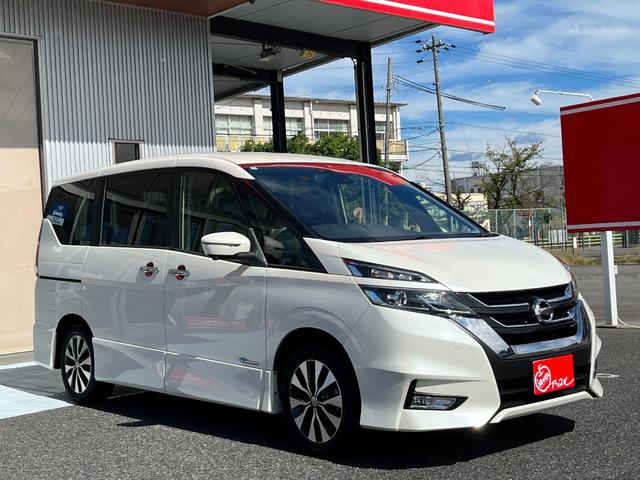 セレナ ハイウェイスター 両側電動スライドドア(ハンズフリー機能付き) ナビ フルセグTV 全方位カメラ オートクルーズ LEDヘッド 衝突被害軽減装置 車線逸脱警報 パーキングアシスト プッシュスタート スマートキー合計2個(3枚目)
